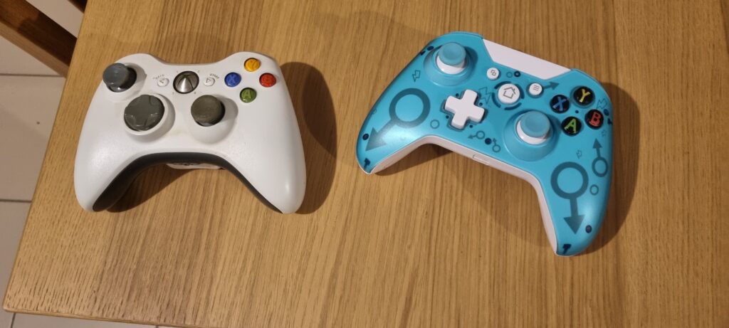 deux manettes